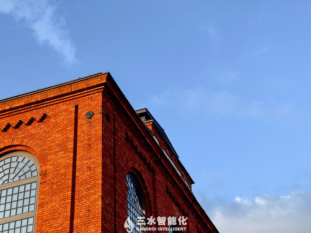 校園建筑節(jié)能改造如何降低各項(xiàng)成本?(圖1) photo-1644856186941-9ddb2f320ad3.jpg