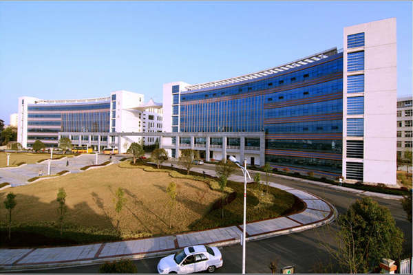 校園能耗監測系統硬件結構!(圖1) 校園能耗監測系統硬件結構!(圖1)